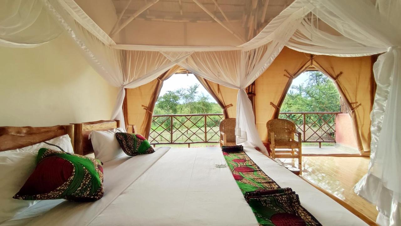 Murchison Falls Bamboo Village Paraa エクステリア 写真