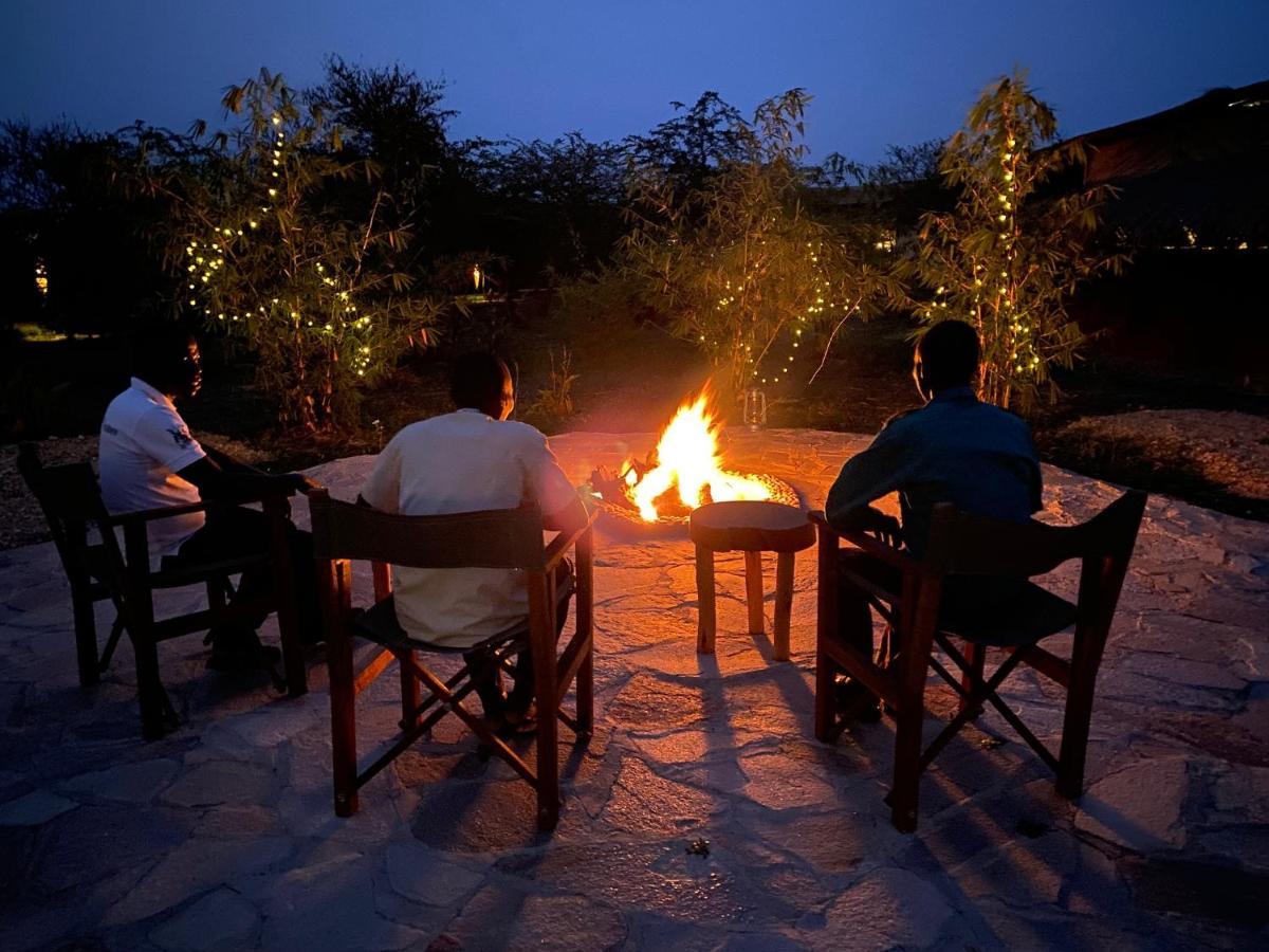 Murchison Falls Bamboo Village Paraa エクステリア 写真