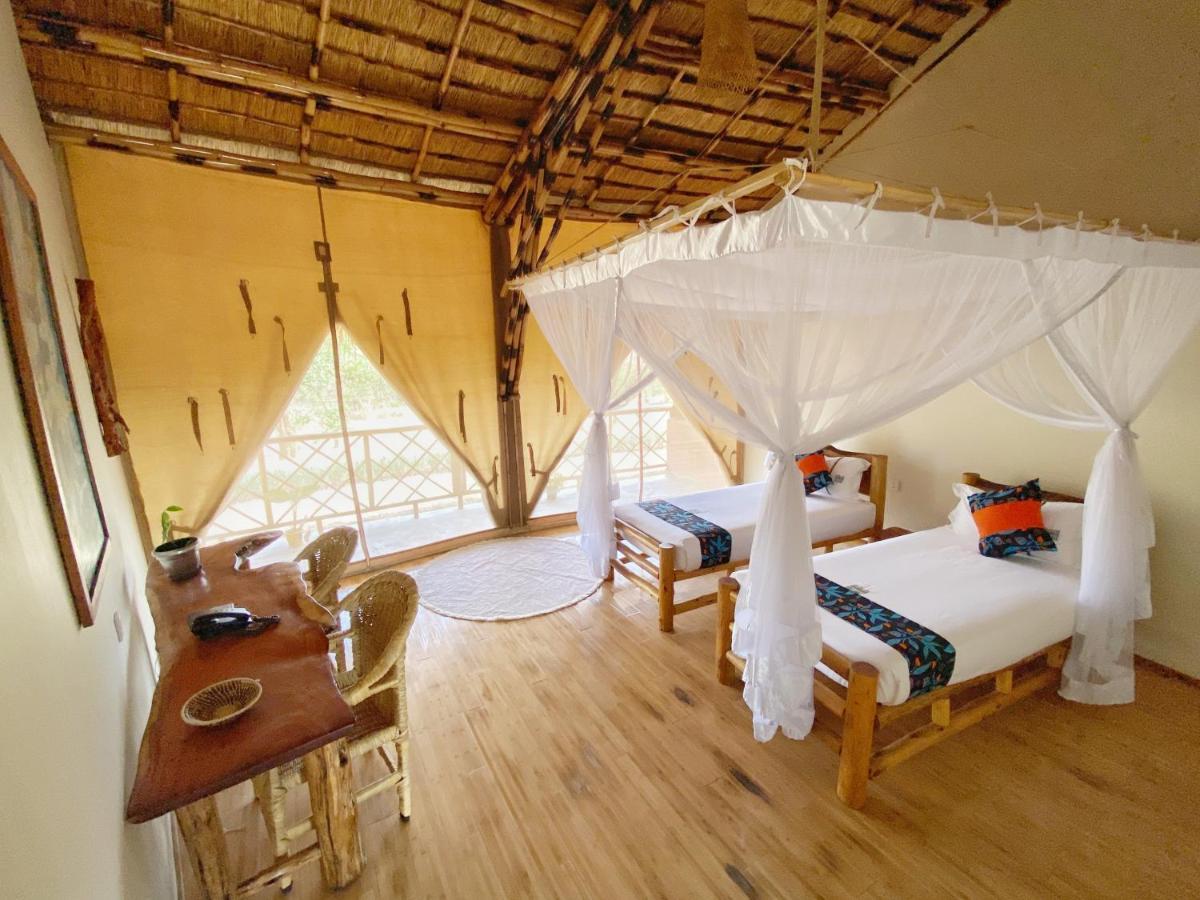 Murchison Falls Bamboo Village Paraa エクステリア 写真