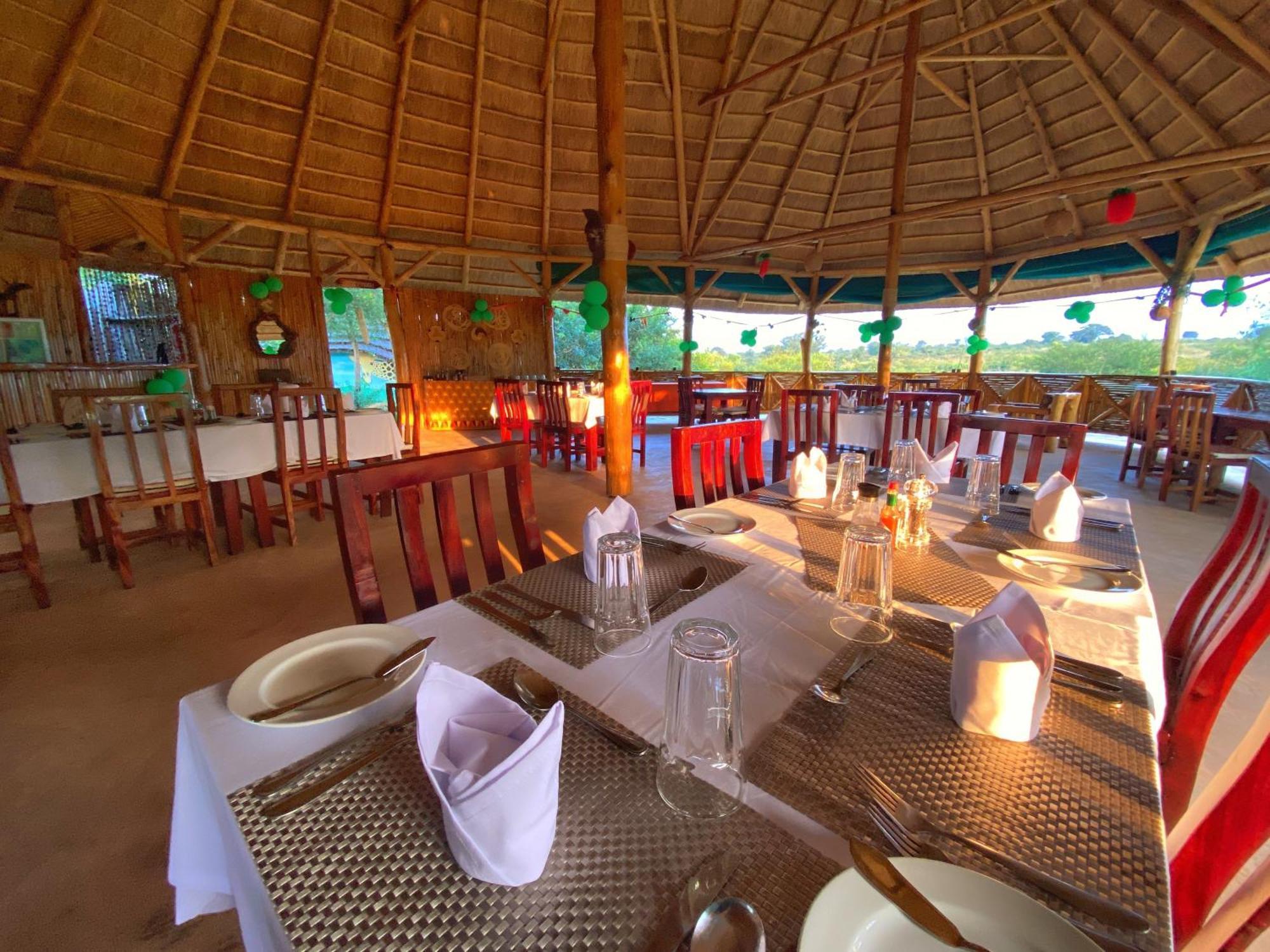 Murchison Falls Bamboo Village Paraa エクステリア 写真